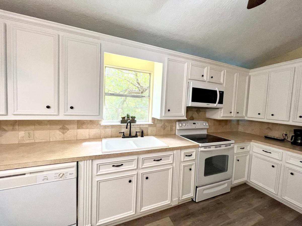 2 Bdrm Treehouse Hideout- Lake Conroe With Boat Ramp Montgomery Ngoại thất bức ảnh