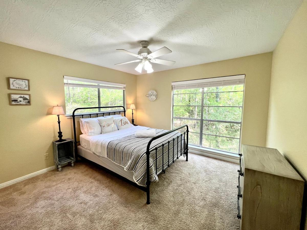 2 Bdrm Treehouse Hideout- Lake Conroe With Boat Ramp Montgomery Ngoại thất bức ảnh