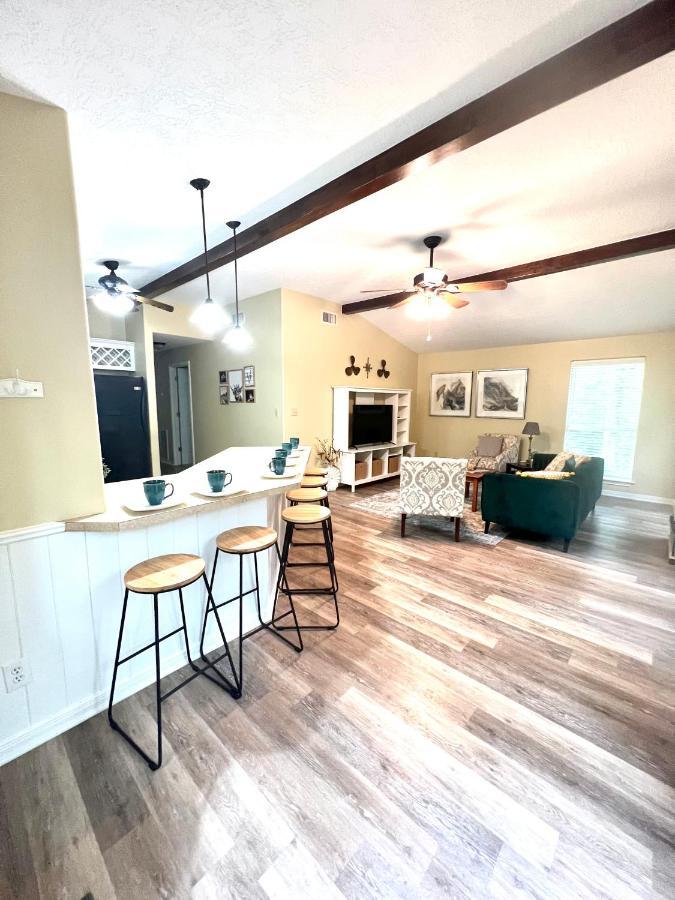 2 Bdrm Treehouse Hideout- Lake Conroe With Boat Ramp Montgomery Ngoại thất bức ảnh