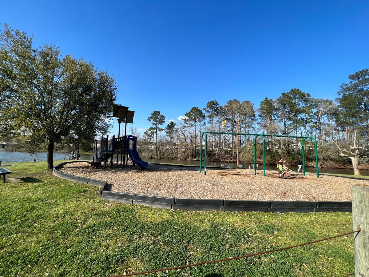 2 Bdrm Treehouse Hideout- Lake Conroe With Boat Ramp Montgomery Ngoại thất bức ảnh